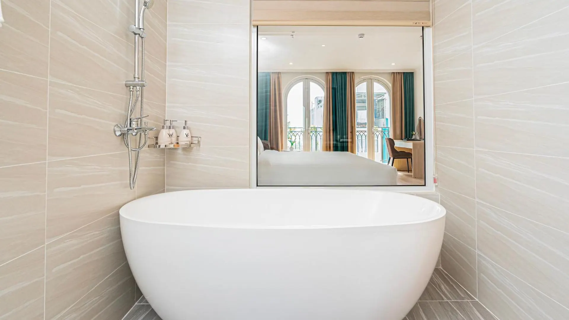 **** Hotel The Yen Residences Danang Vietnam